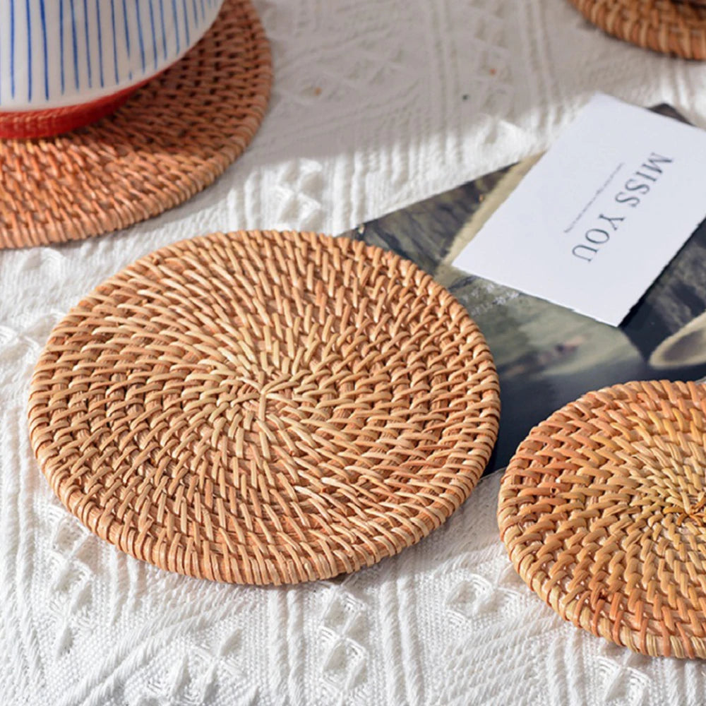 Retro Natural Rattan Woven Placemat round Table Mat Insulation Coasters Pot Coffee Placemats Pad Anti-Slip Table Mats Handicraft